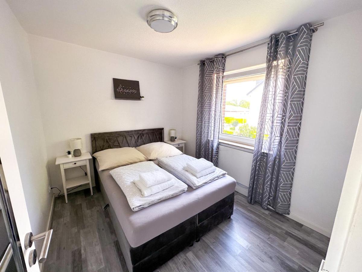 Stilvolles, frisch renoviertes 2Zi Apartment mit Küche und Balkon in Kliniknähe Bad Oeynhausen Exterior foto